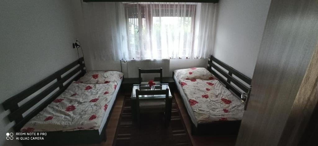 Privat L&L Apartment โนวาเลสนา ภายนอก รูปภาพ